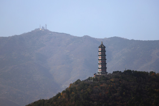 万寿山远眺玉峰塔