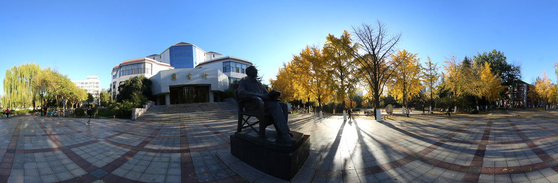 北京交通大学秋天图180度全景