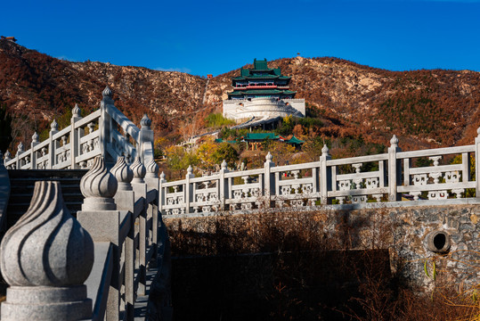 秋日的山东省威海市仙姑顶景区风