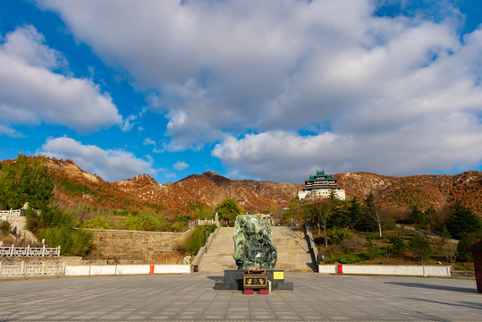 秋日的山东省威海市仙姑顶景区风