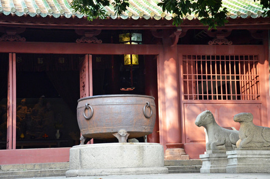 铁铸大缸