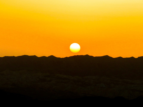 夕阳落山