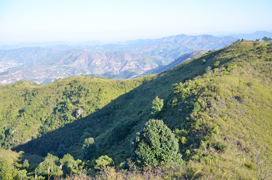 山峦起伏