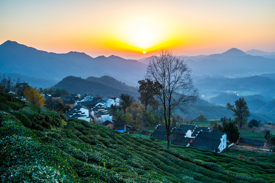 秋冬山村