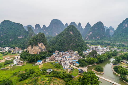 桂林山水阳朔遇龙河漂流山水画