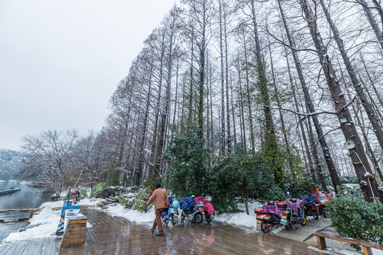 杭州西湖雪景