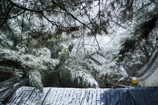 潭柘寺雪景大山古建筑雪景