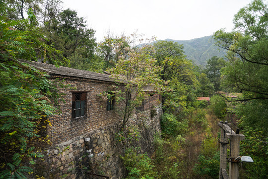 北京王平煤矿废弃建筑厂房生活区