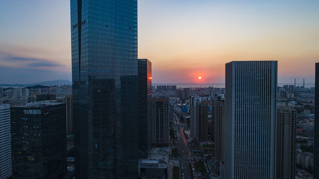 航拍青岛城市日落