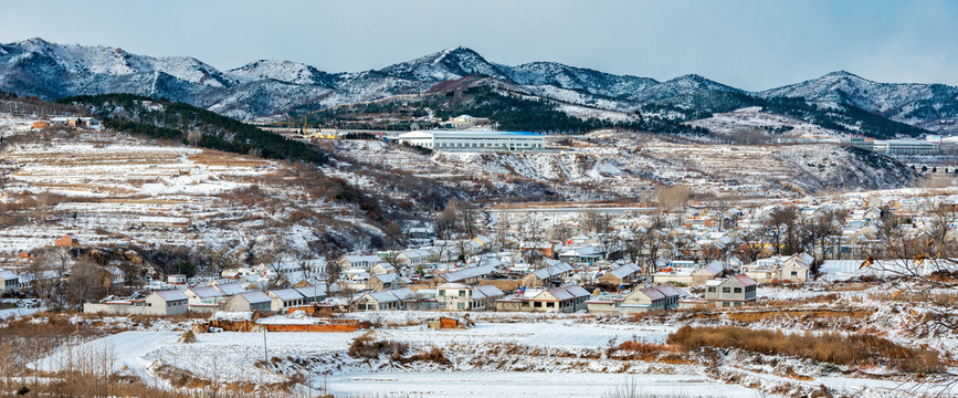 北方冬日美丽的雪后风光