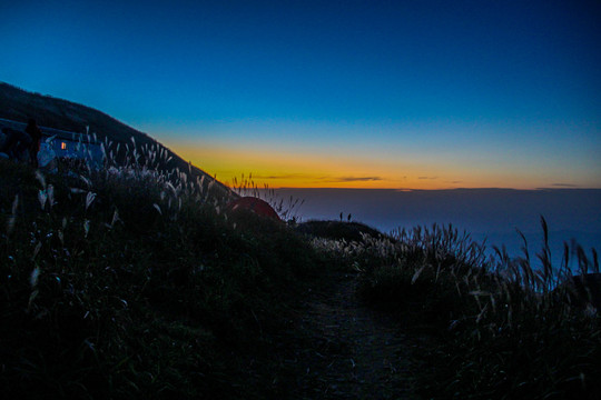 高山晨曦