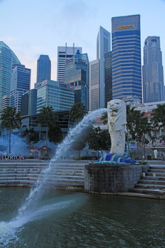 新加坡喷水鱼尾狮