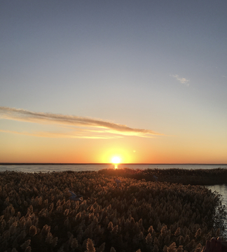 居延海日出