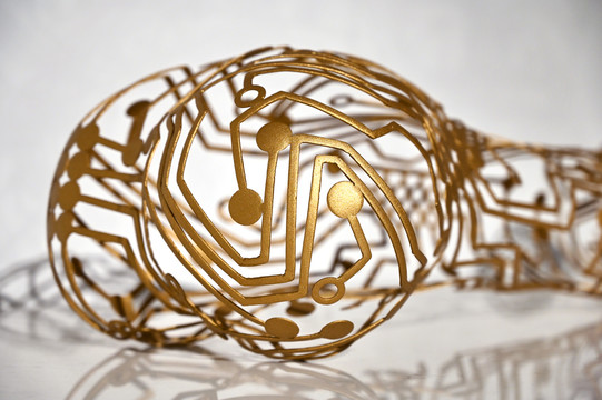金色电子线路板创意雕塑