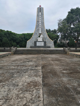 抗战人民英雄烈士纪念碑