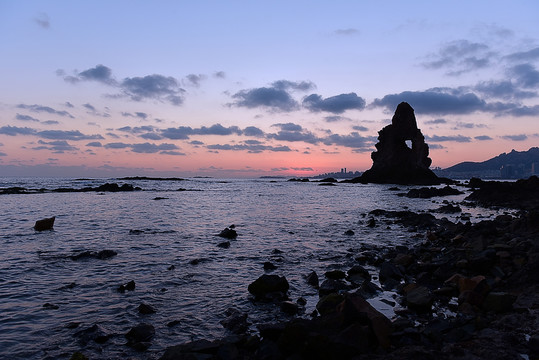 青岛石老人夜景