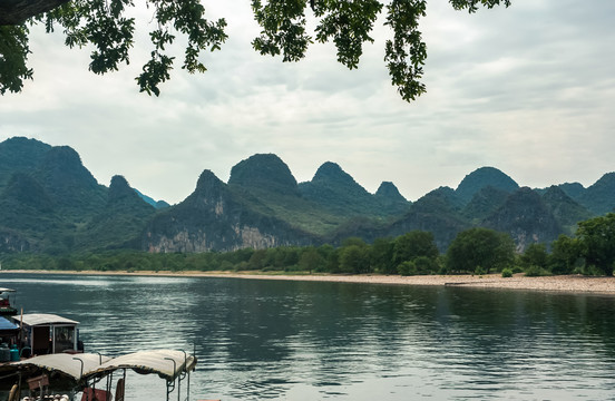 桂林山水漓江漂流阳朔风光装饰画