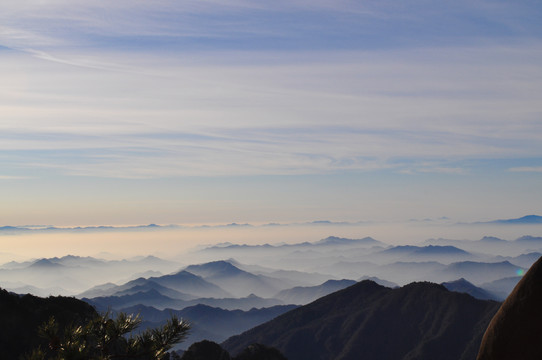 水墨群山