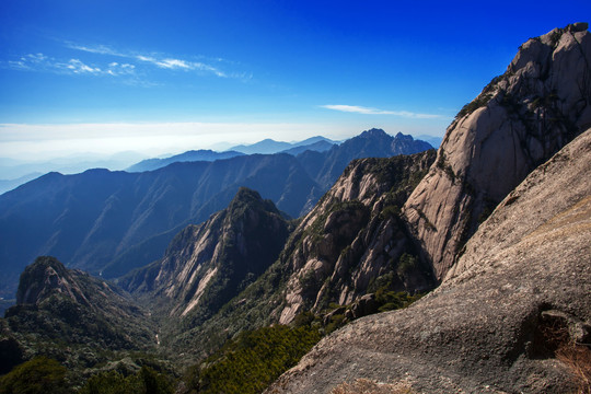 蓝色群山