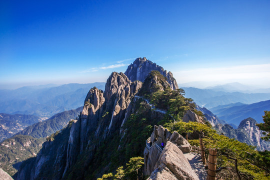 蓝色群山