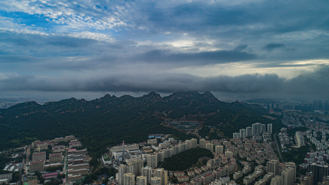 航拍青岛浮山全景