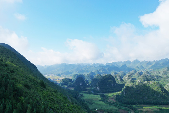 黔西南峰林