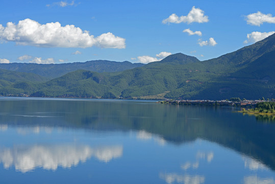 泸沽湖风光