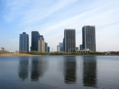 龙子湖