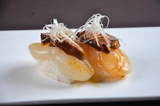 鹅肝带子寿司2