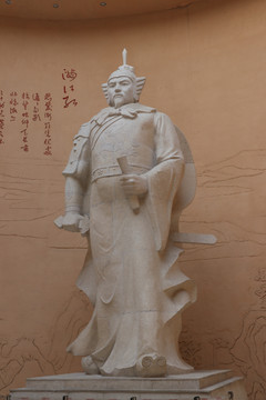 岳王庙里的岳飞巨型雕塑