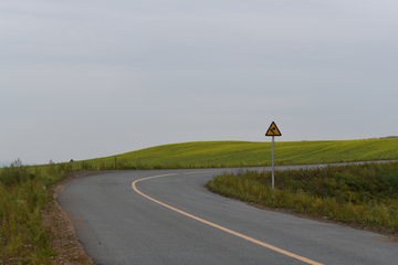 公路弯道