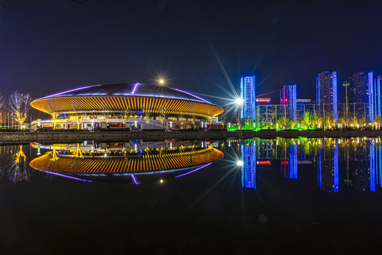 天津体育馆全国大众冰雪季夜景