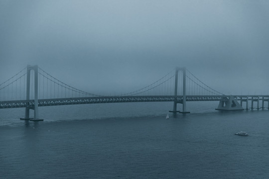 大连星海广场跨海大桥平流雾