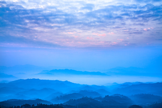 群峦叠嶂