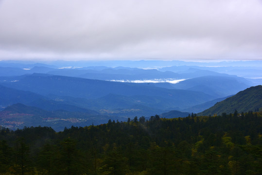 峨眉山云海风光