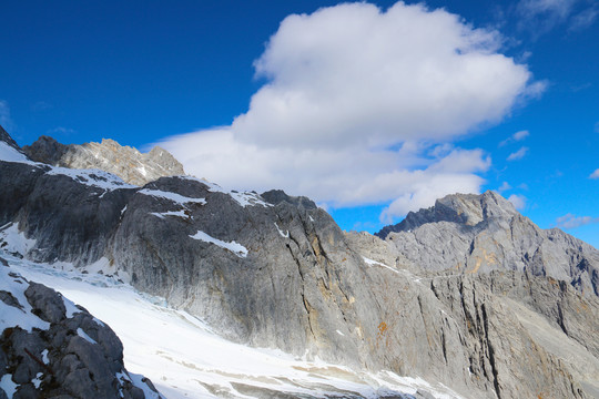 雪山