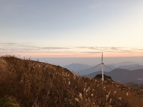 诸暨东白山山顶夕阳晚霞