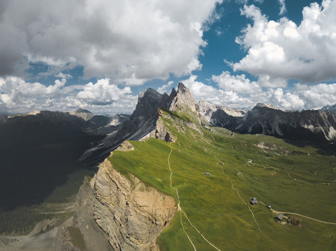 意大利多洛米蒂山脉刀锋山风景