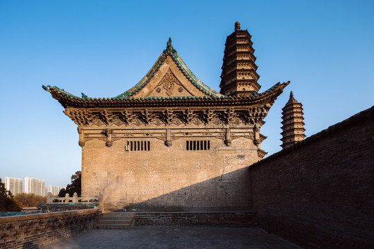 太原永祚寺双塔