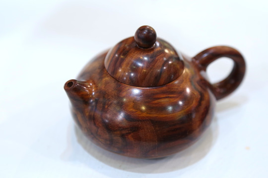 海南花梨木制茶壶