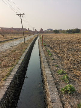 沟渠