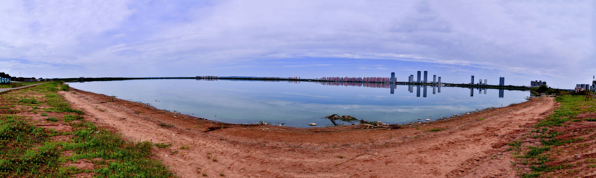 康巴什红海子湿地全景