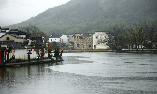 雨中宏村