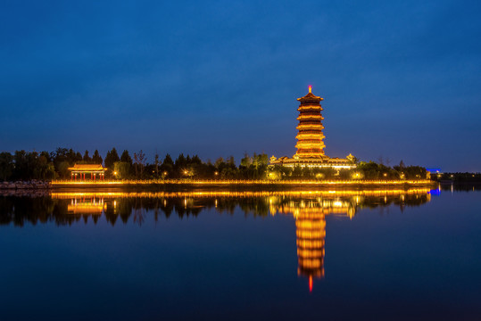 山东省淄博市孝妇河湿地公园夜景