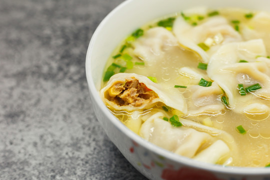 玉米蔬菜猪肉水饺