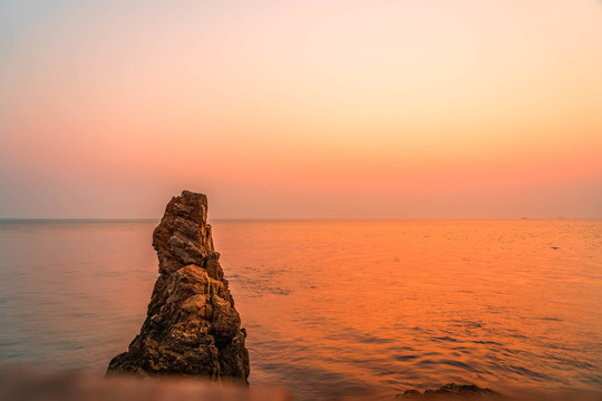 山东长岛峰山林海的风景