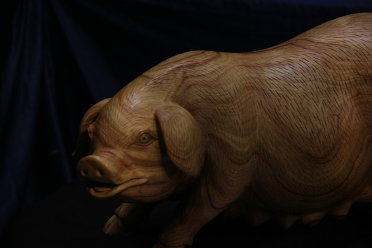 木雕猪