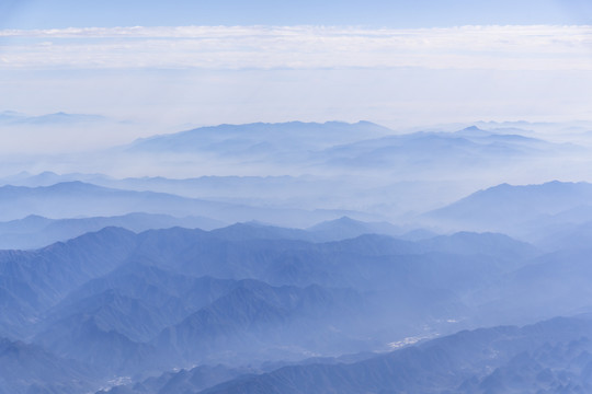 水墨群山