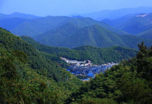 东山古村