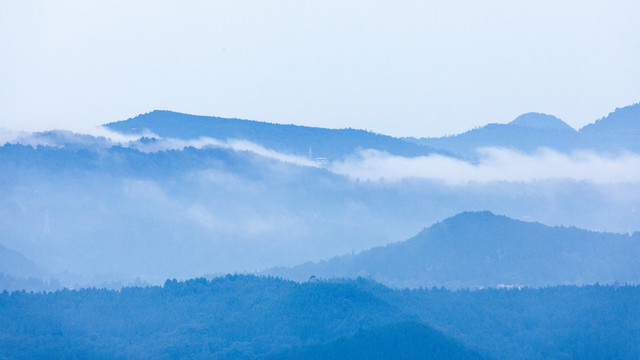 雾色山峦素材